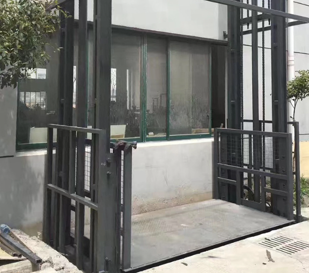 平顶山导轨式施工升降机助力民生工程提速增效